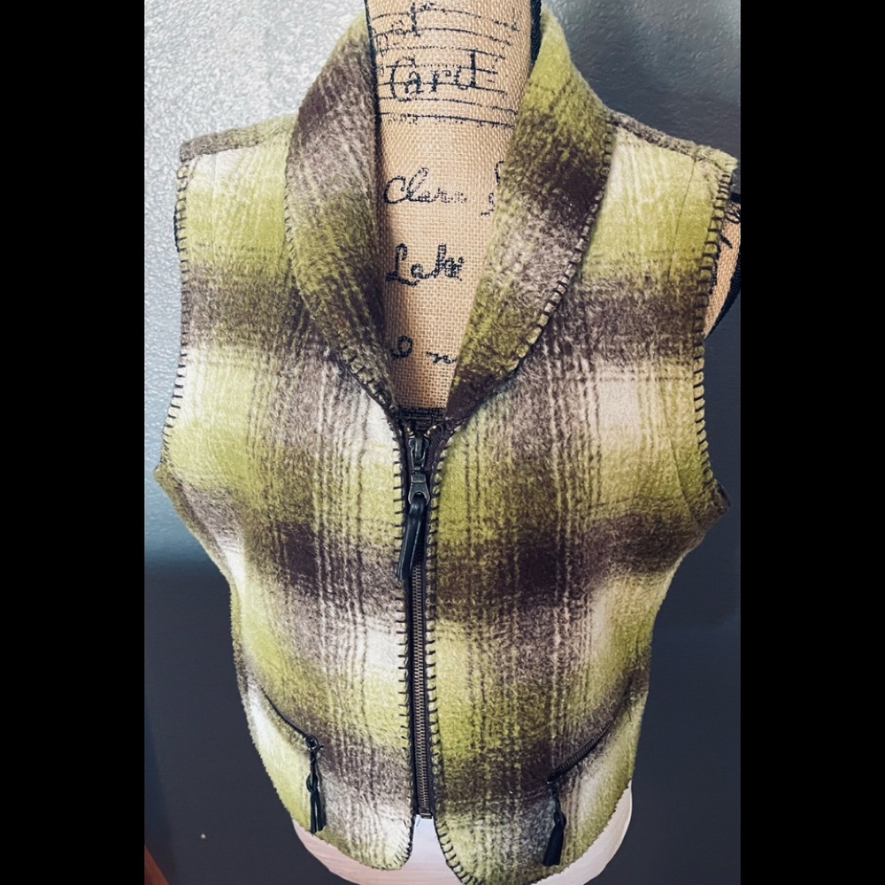 Kial Tweed Vest,  Large